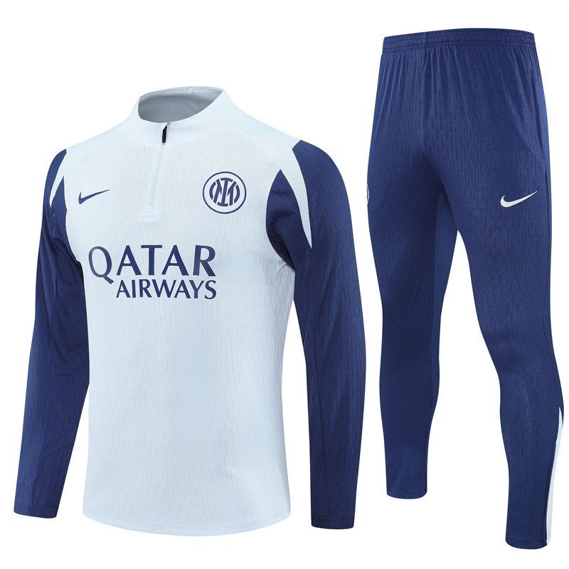 Tracksuit image 0