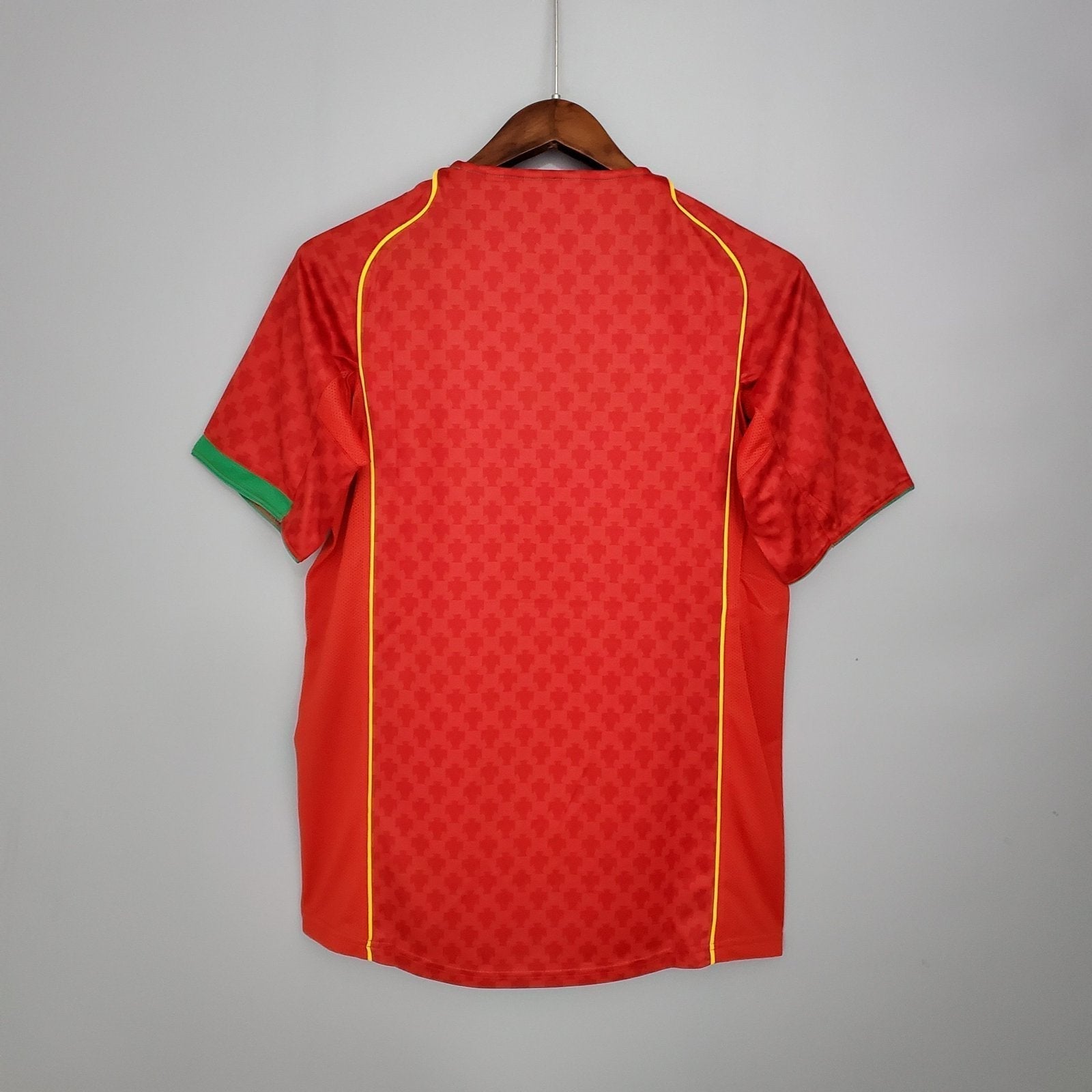 2004 Portugal Home image 1