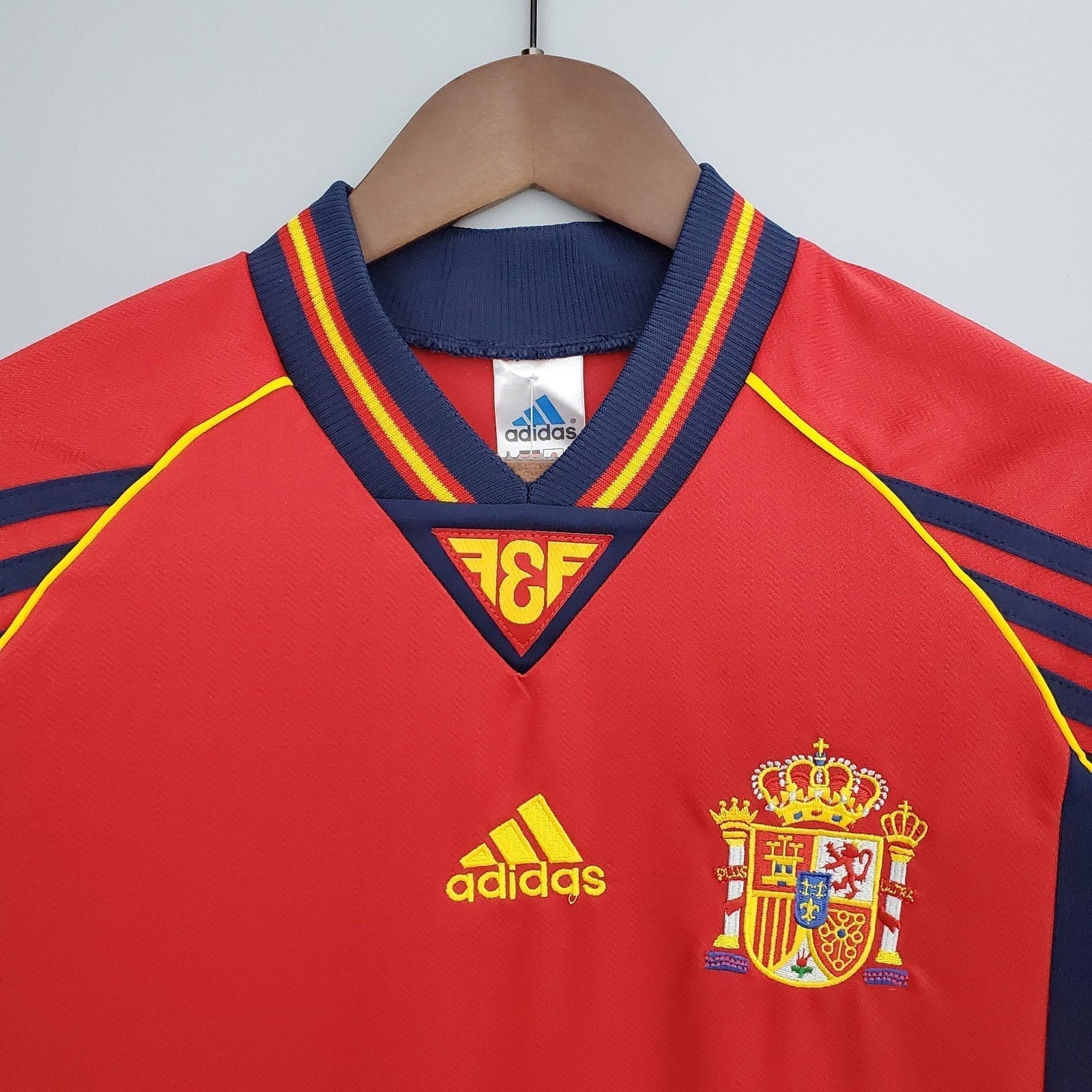 1998 Spain Home image 1