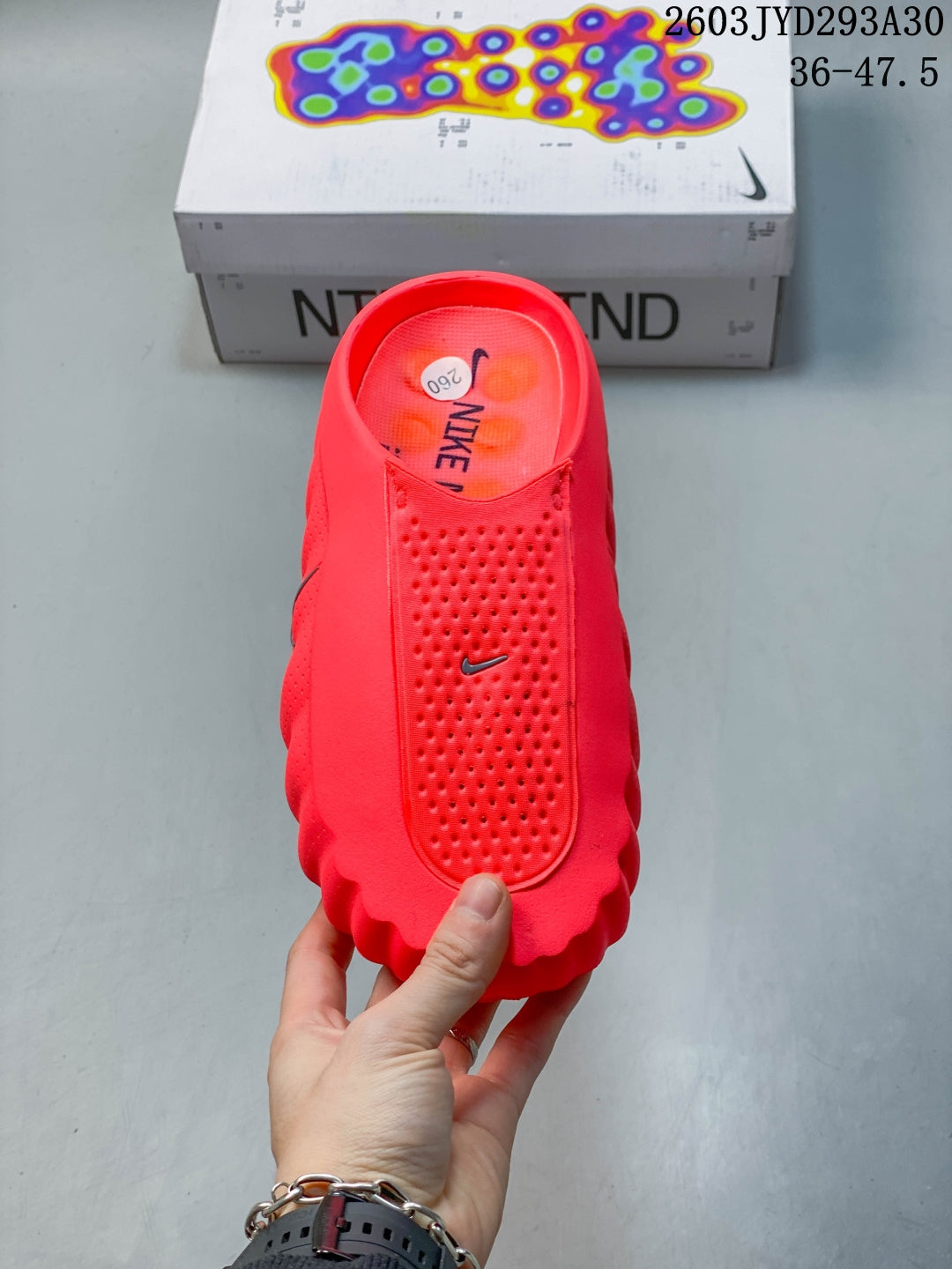 Nike Mind 001