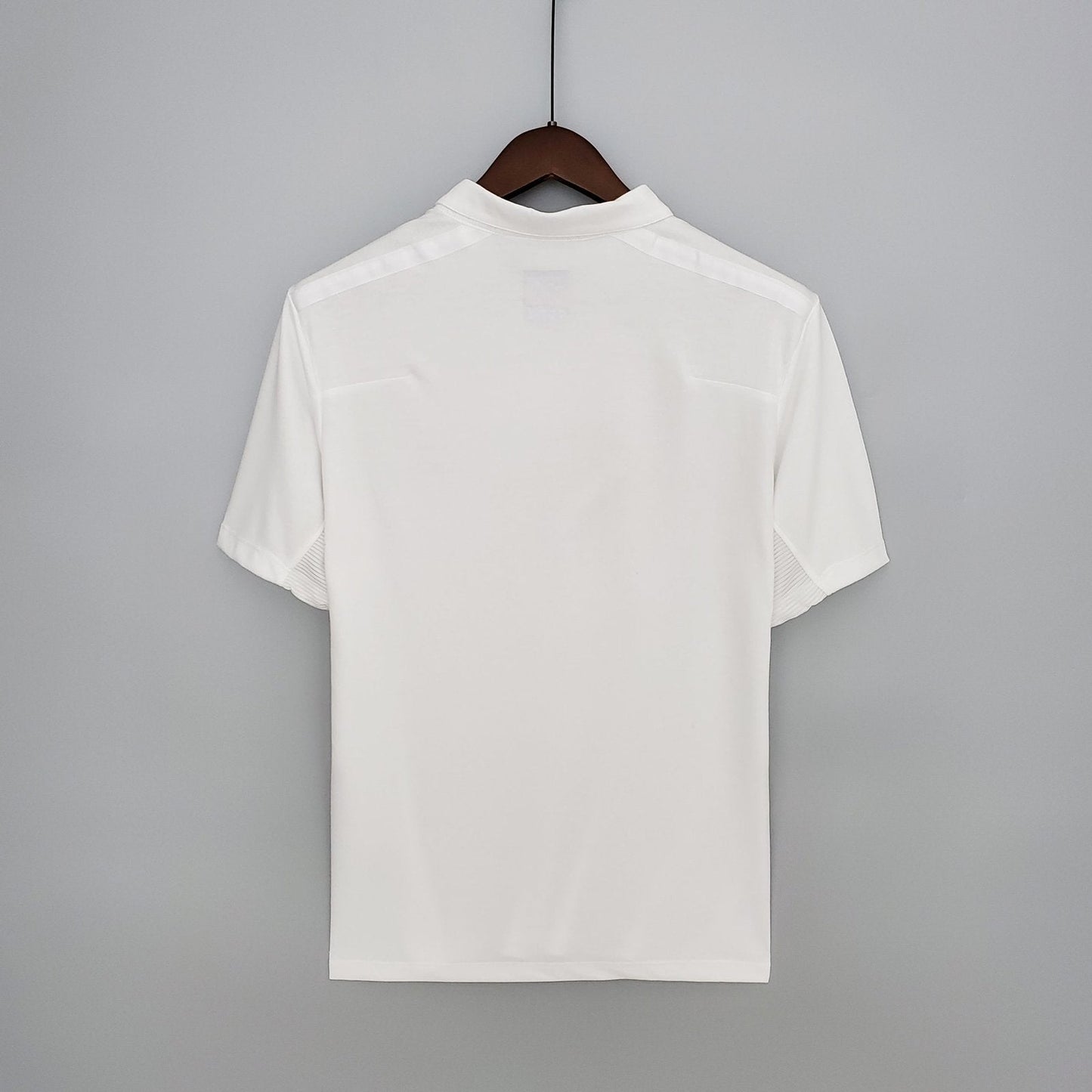 2010 England Home image 1