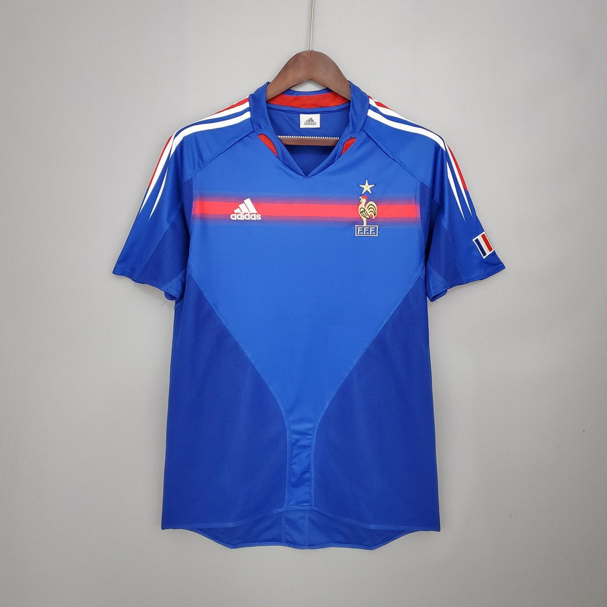 2004 France Home image 0